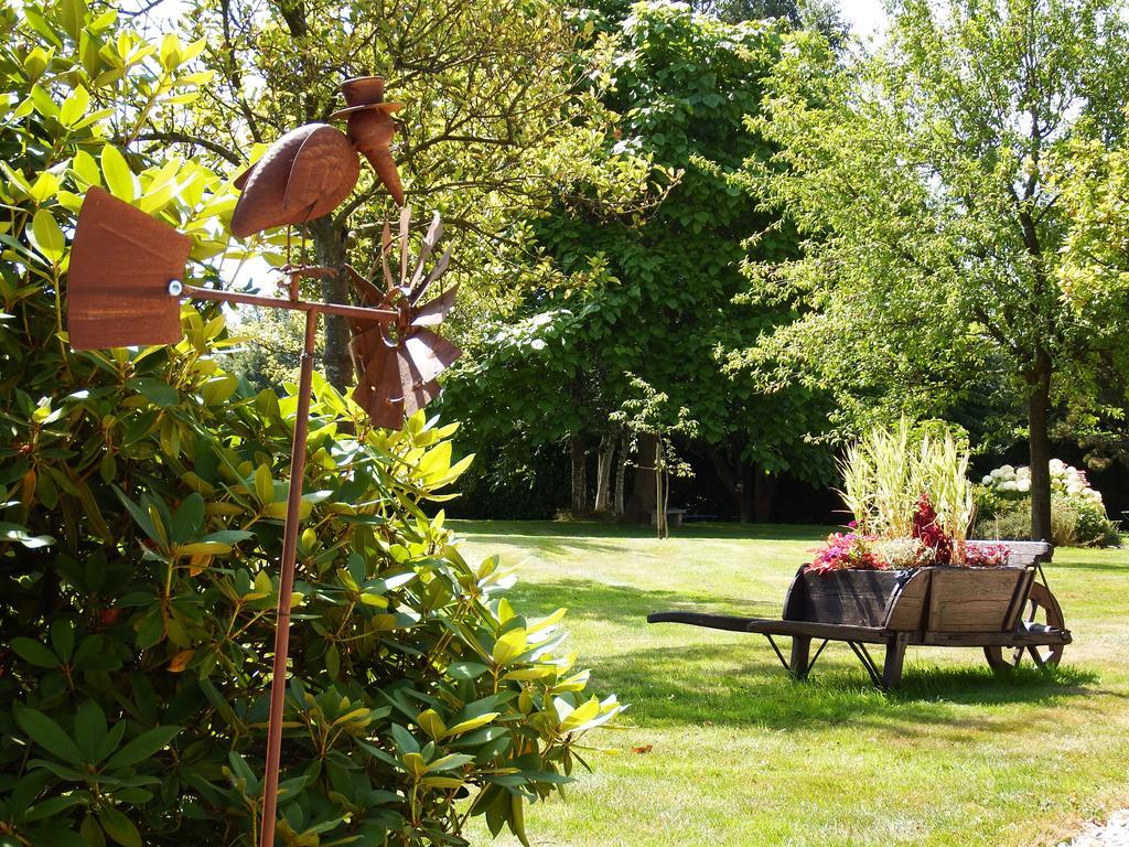 La Petite Saugere Villa Bosguerard-de-Marcouville Bagian luar foto